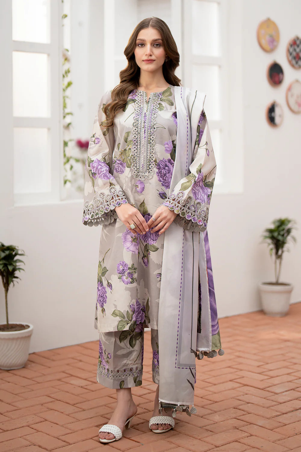 BAROQUE - 3PC LAWN DIGITAL PRINT SHIRT & TROUSER WITH VOIL DIGITAL PRINT DUPATTA -PFS-532