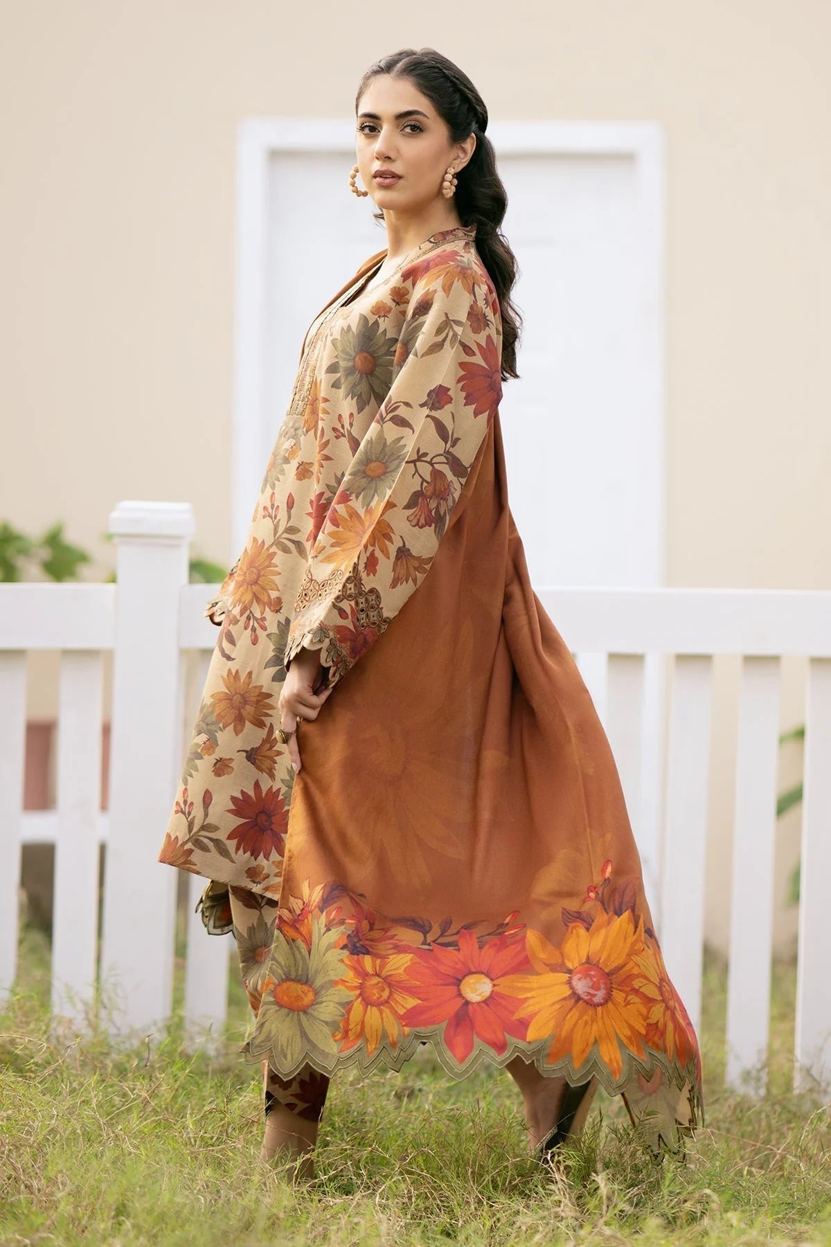 BAROQUE - 3PC LAWN DIGITAL PRINT SHIRT & TROUSER WITH VOIL DIGITAL PRINT DUPATTA -PFS-530