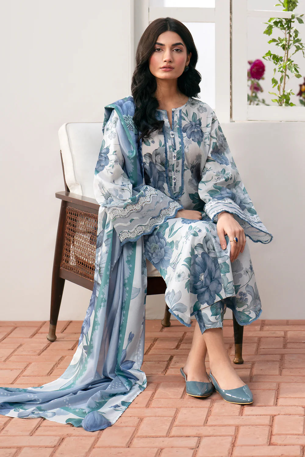 BAROQUE - 3PC LAWN DIGITAL PRINT SHIRT & TROUSER WITH VOIL DIGITAL PRINT DUPATTA -PFS-534